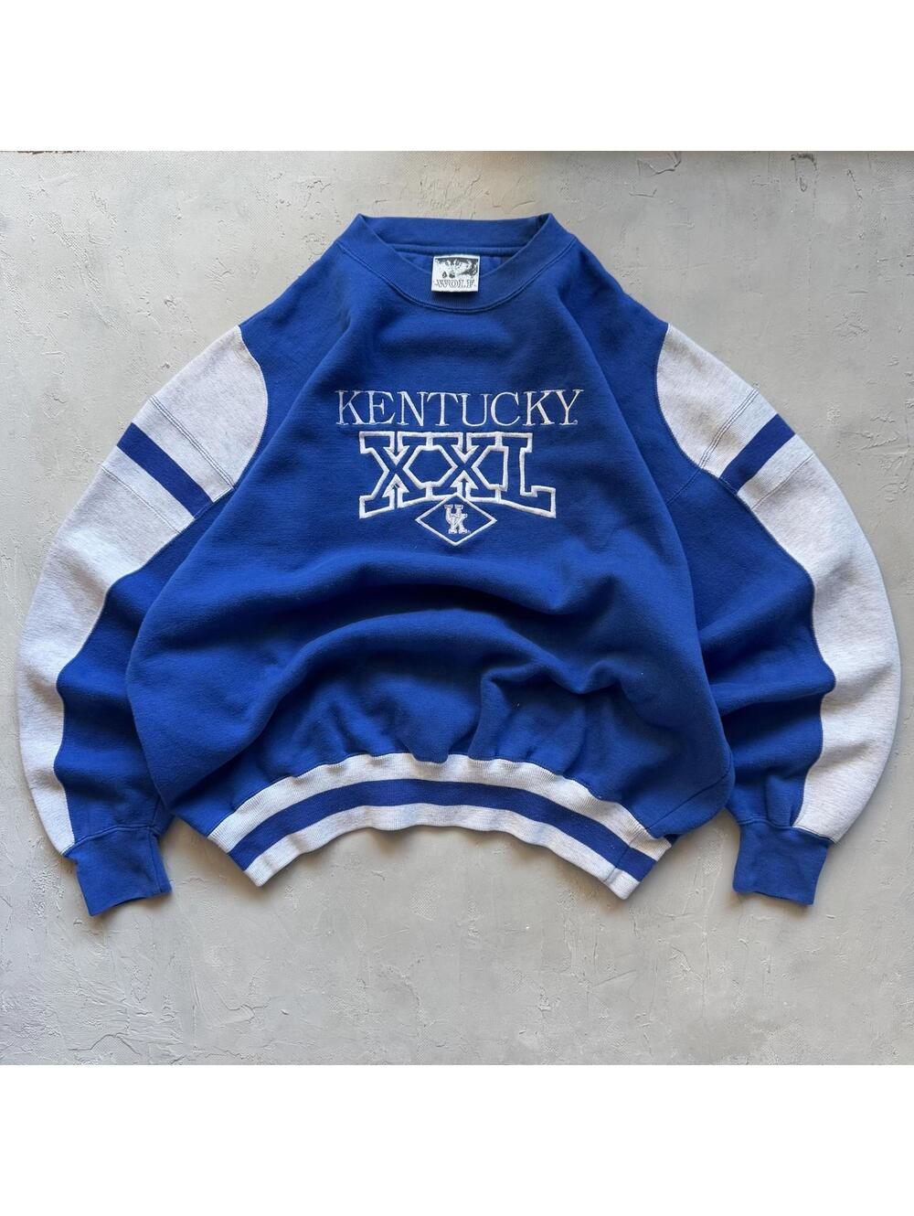 Vintage 1990s Kentucky Wildcats NCAA College Spellout Two Tone Sweatshirt